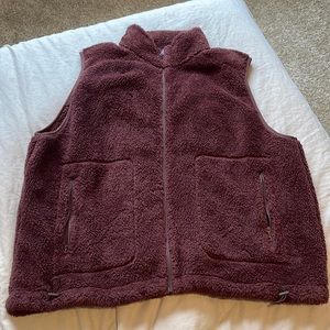 Girlfriend Collective Recycled Fleece Vest